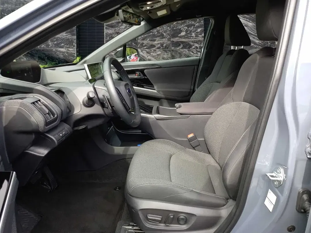 Subaru Solterra - Thumbnail 7