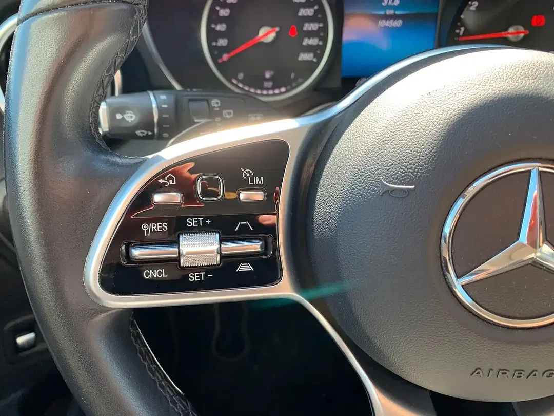 Mercedes-Benz GLC 300 - Thumbnail 21