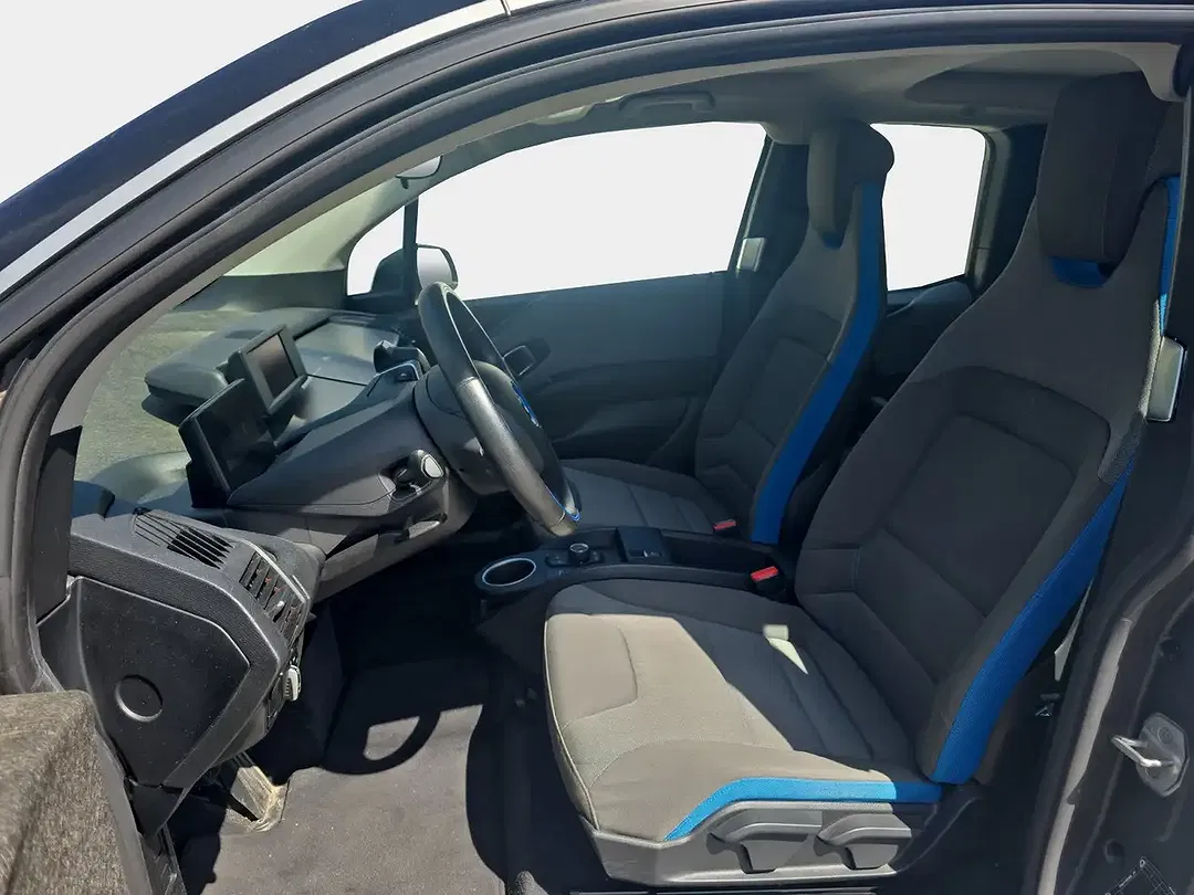 BMW i3 - Thumbnail 10