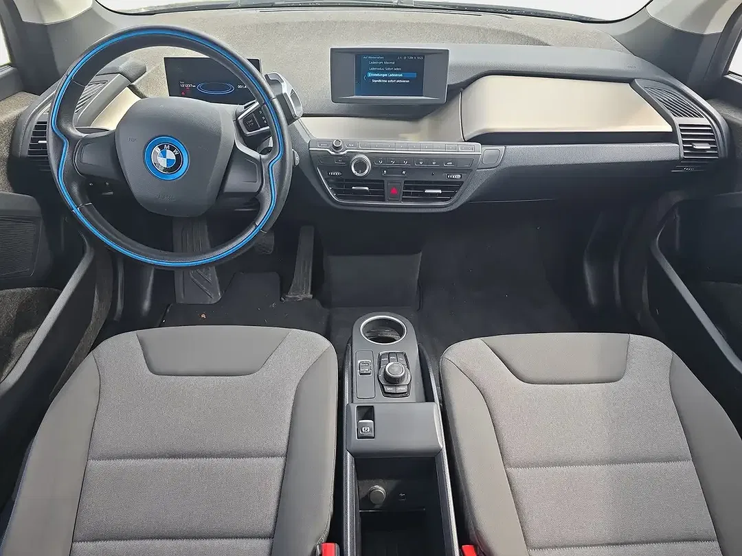 BMW i3 - Thumbnail 11