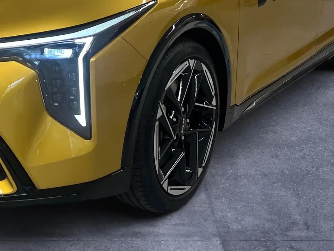 Kia K4 - Thumbnail 6