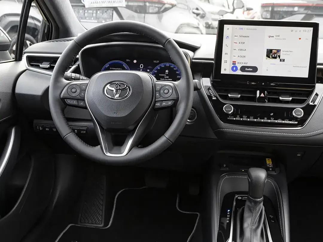 Toyota Corolla - Thumbnail 9