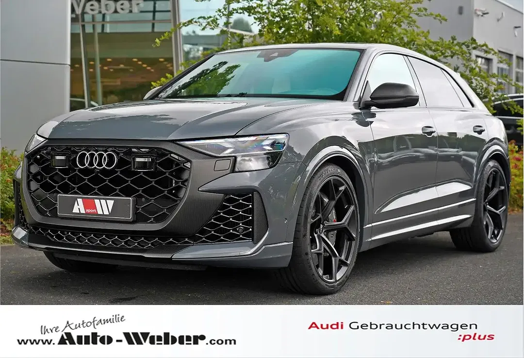 Audi RS Q8 - Thumbnail 1