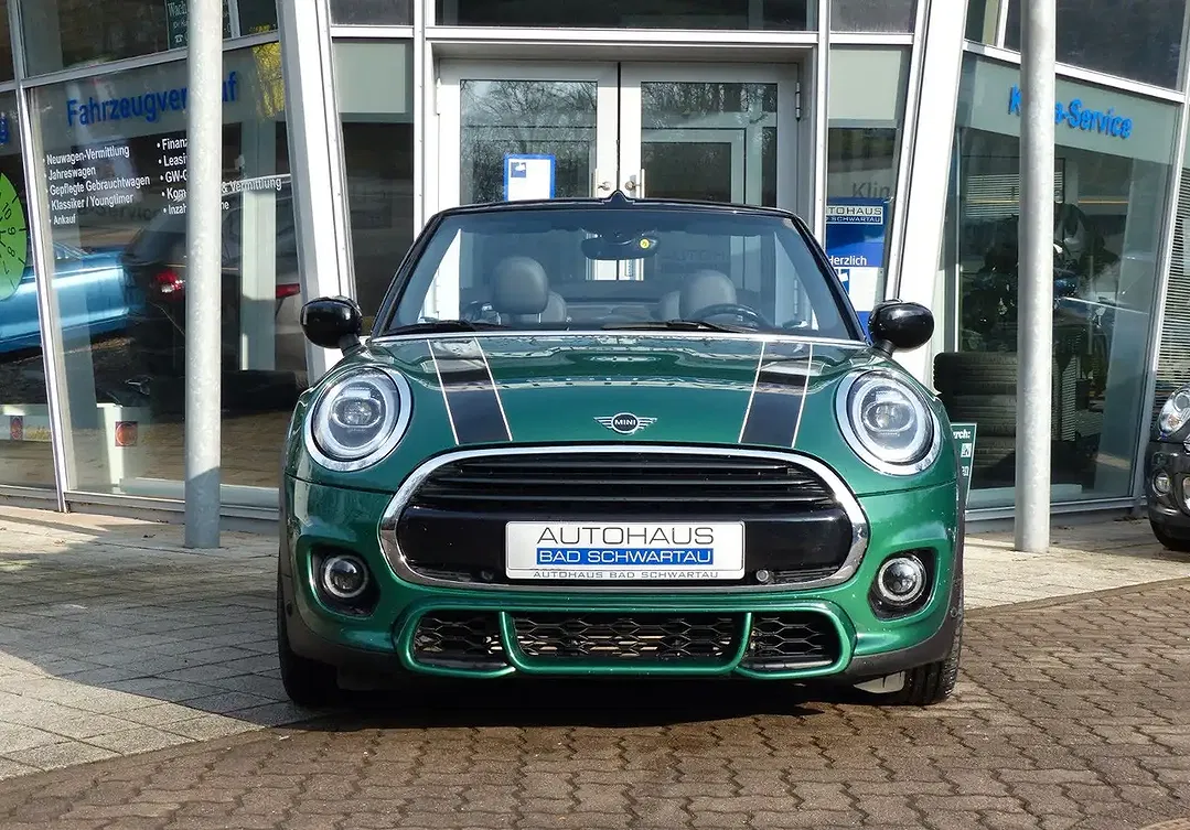 MINI Cooper Cabrio - Thumbnail 2