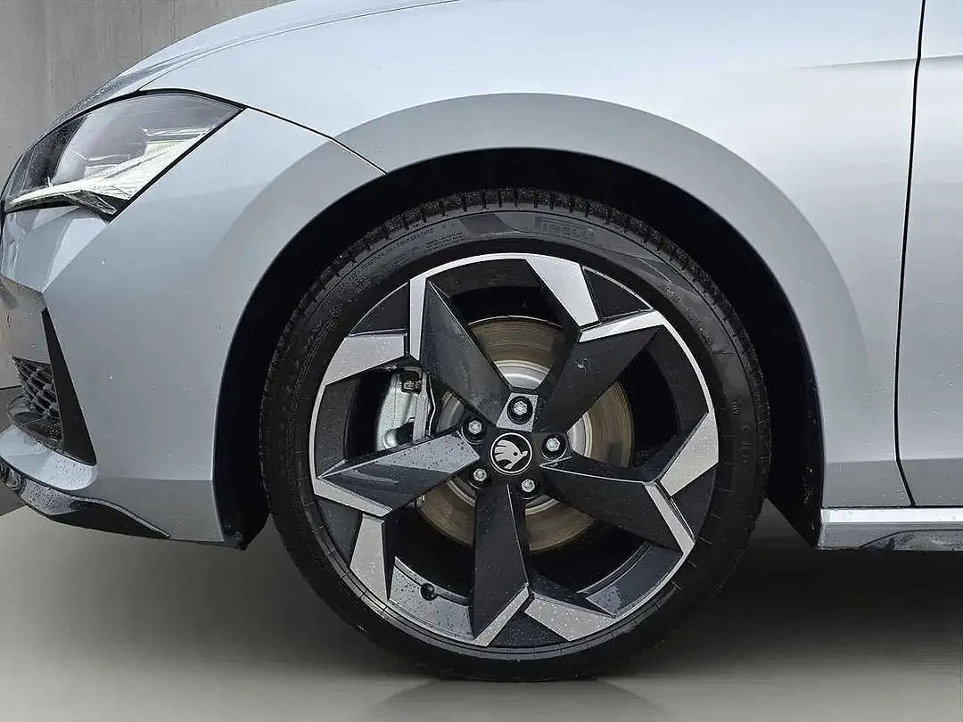Skoda Superb - Thumbnail 13