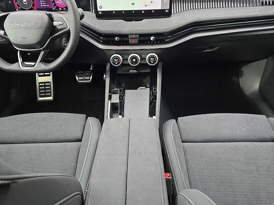 Skoda Superb - Thumbnail 6