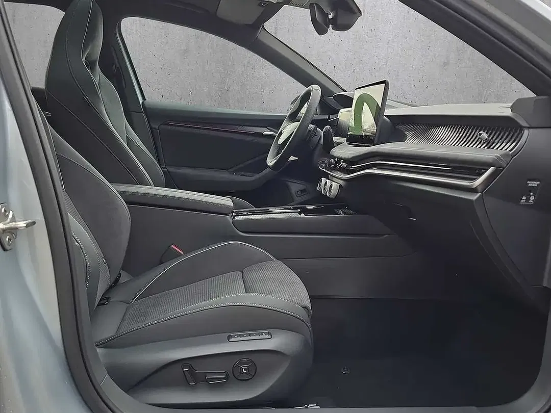 Skoda Superb - Thumbnail 9
