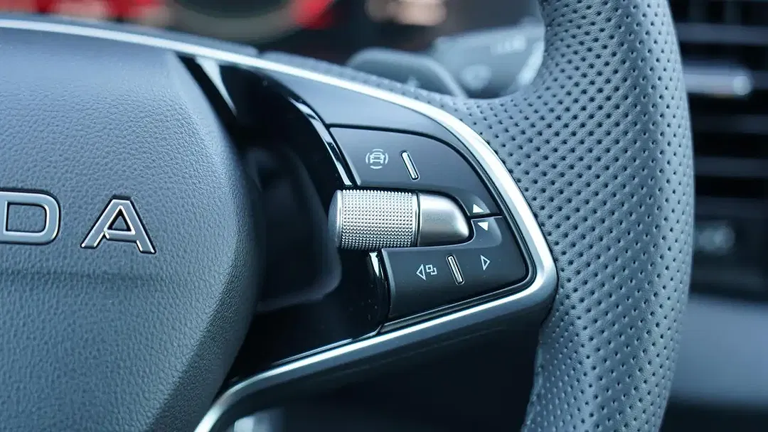 Skoda Karoq - Thumbnail 9