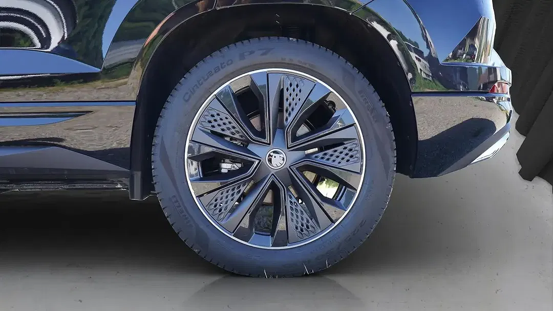 Skoda Karoq - Thumbnail 5