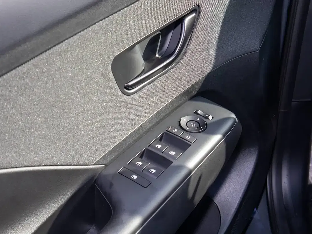 Hyundai KONA - Thumbnail 12