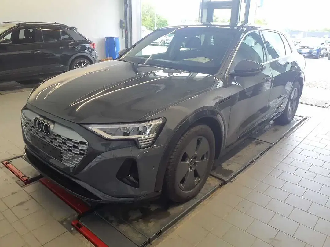 Audi Q8 e-tron 50