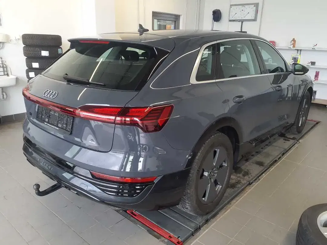 Audi Q8 e-tron - Thumbnail 4