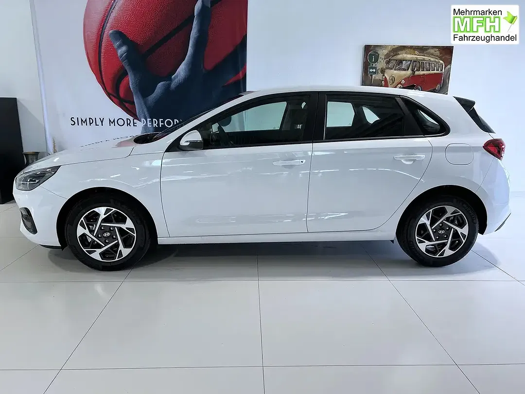 Hyundai i30 - Thumbnail 3