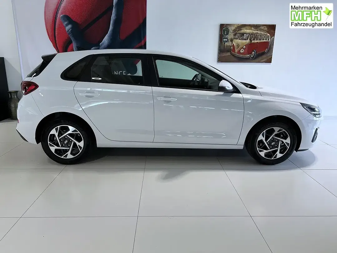 Hyundai i30 - Thumbnail 4