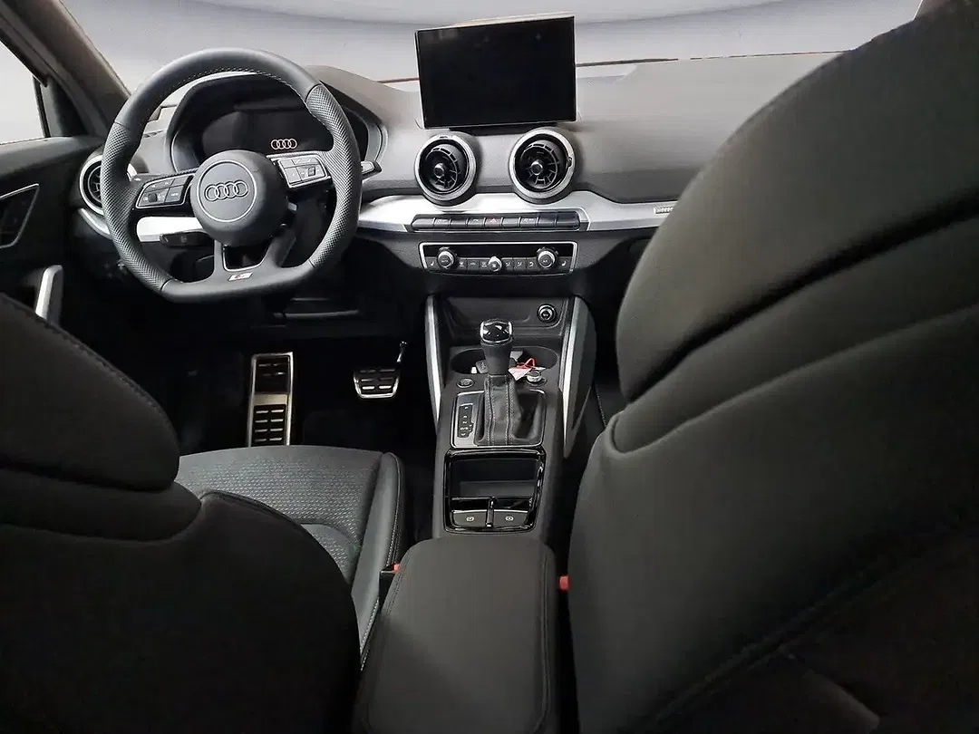 Audi Q2 - Thumbnail 9