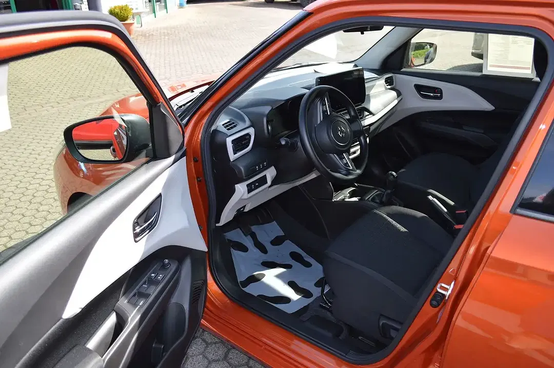 Suzuki Swift - Thumbnail 10