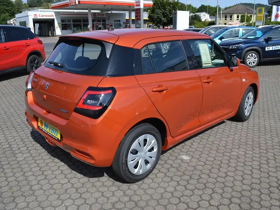 Suzuki Swift - Thumbnail 6