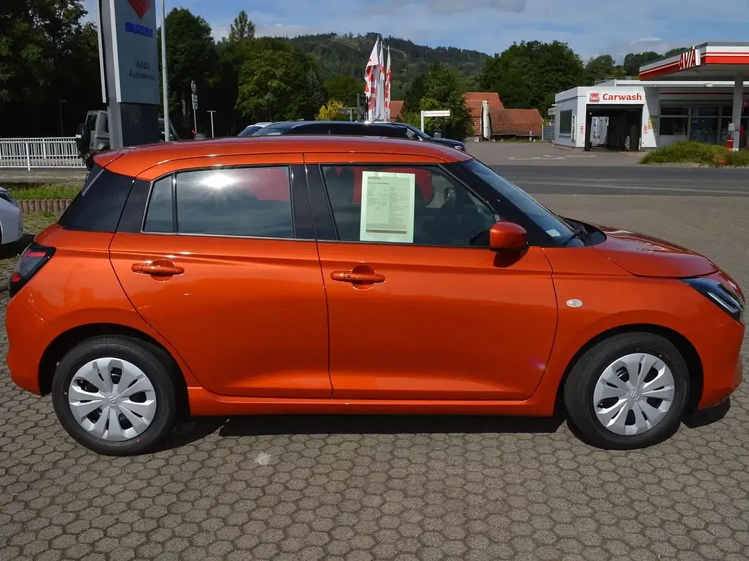 Suzuki Swift - Thumbnail 7