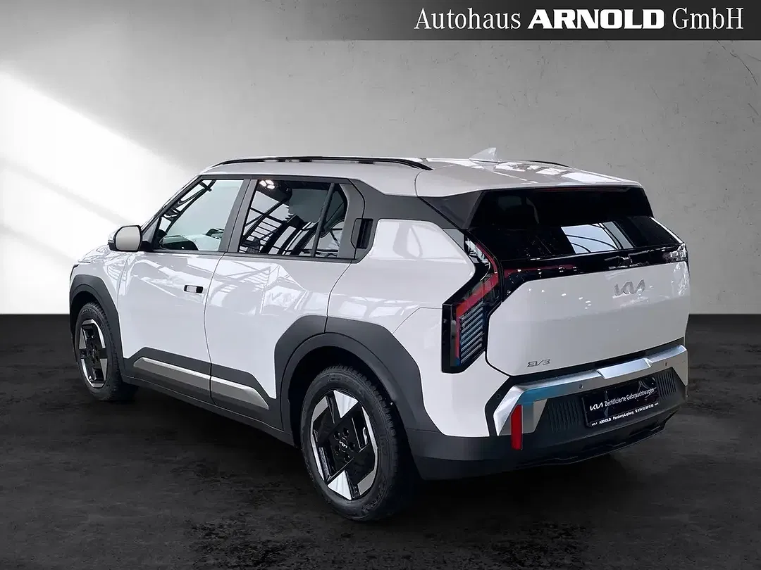 Kia EV3 - Thumbnail 4