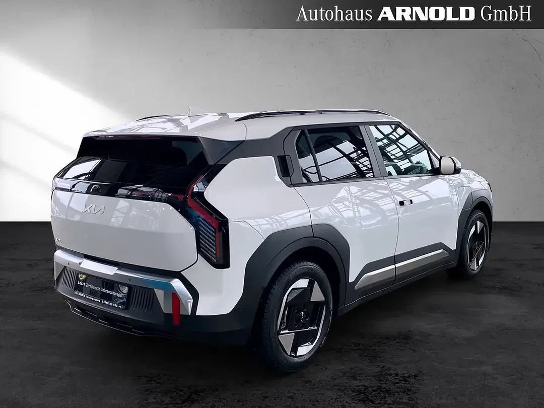 Kia EV3 - Thumbnail 5