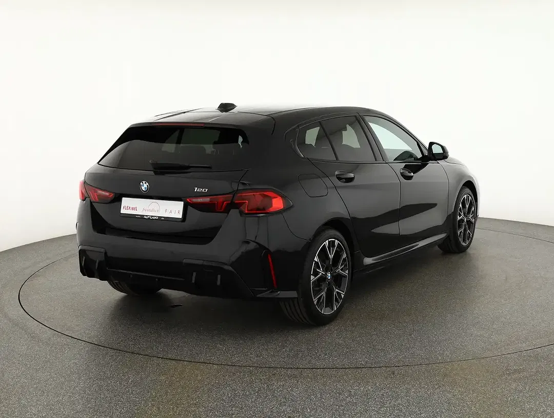 BMW 120 - Thumbnail 4