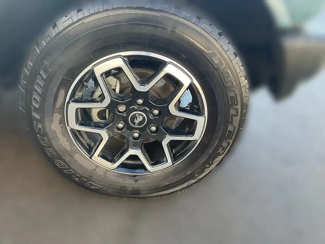 Ford Bronco - Thumbnail 8