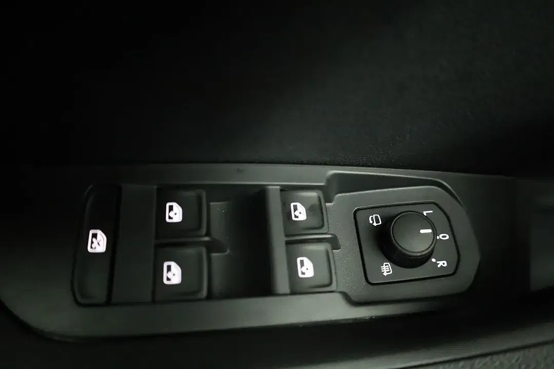 Skoda Karoq - Thumbnail 7