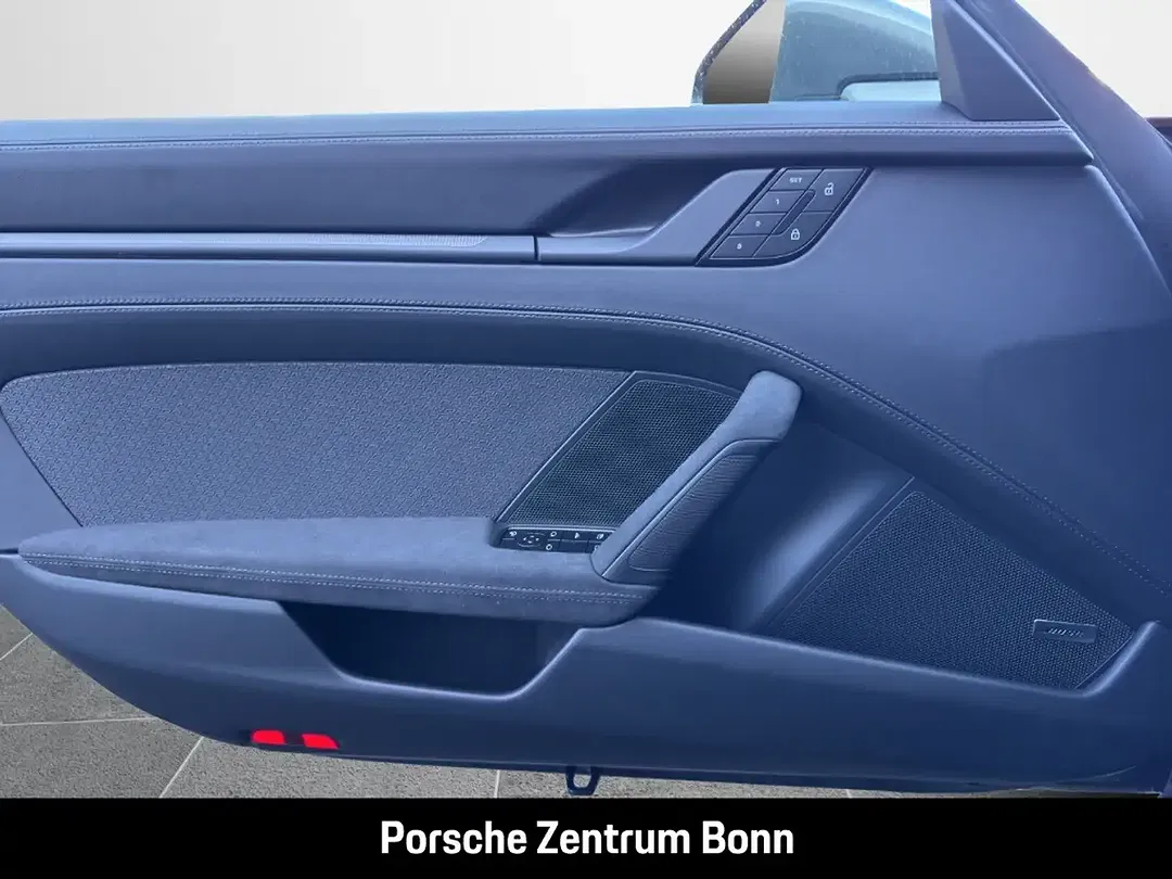 Porsche 992 - Thumbnail 12