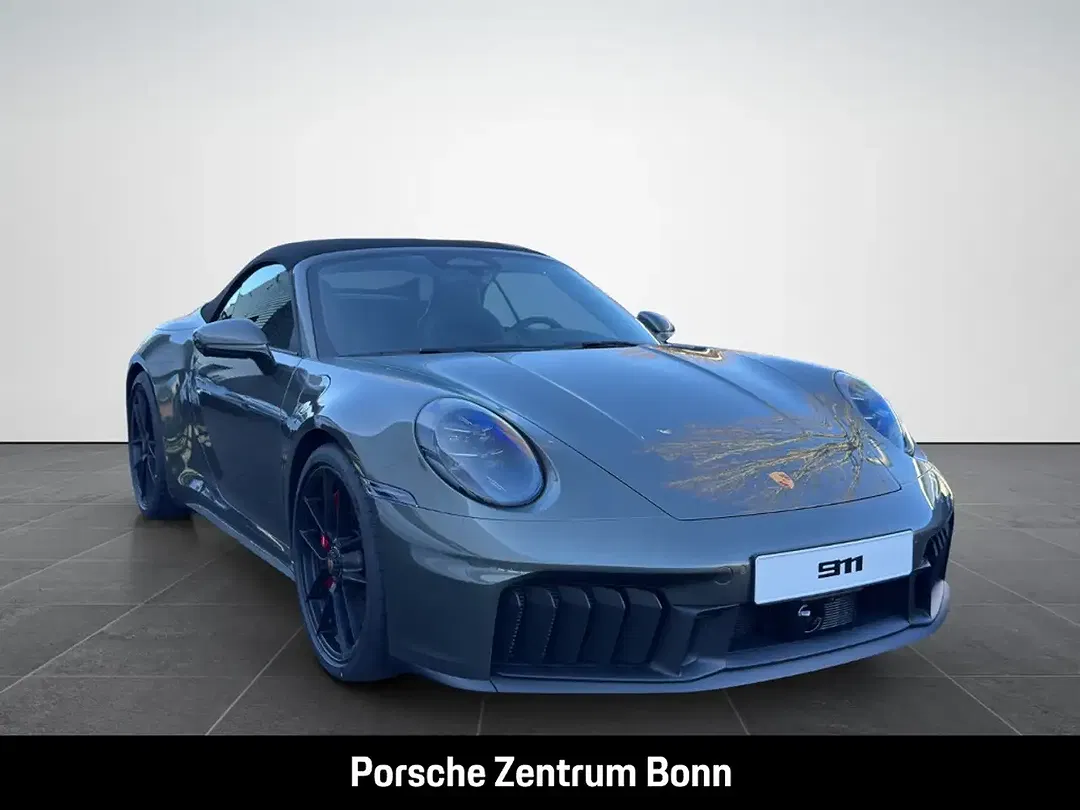 Porsche 992 - Thumbnail 3