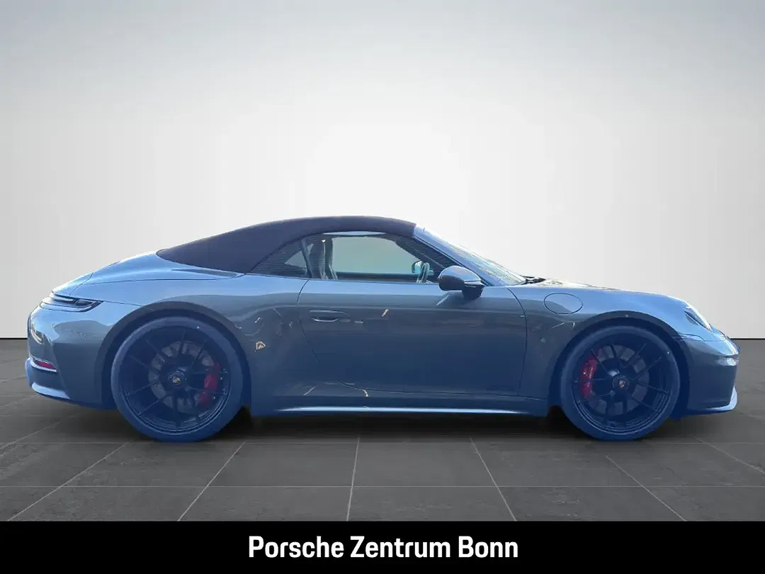 Porsche 992 - Thumbnail 4