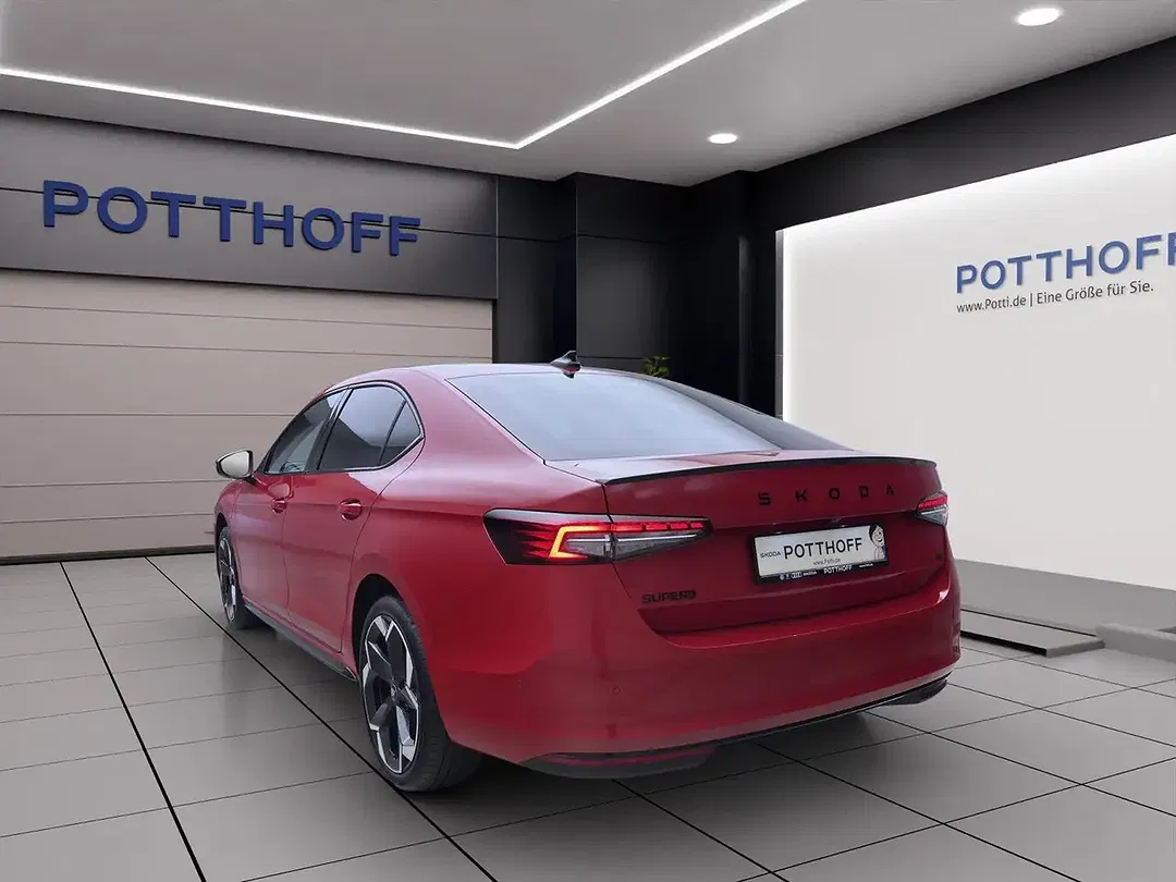 Skoda Superb - Thumbnail 3