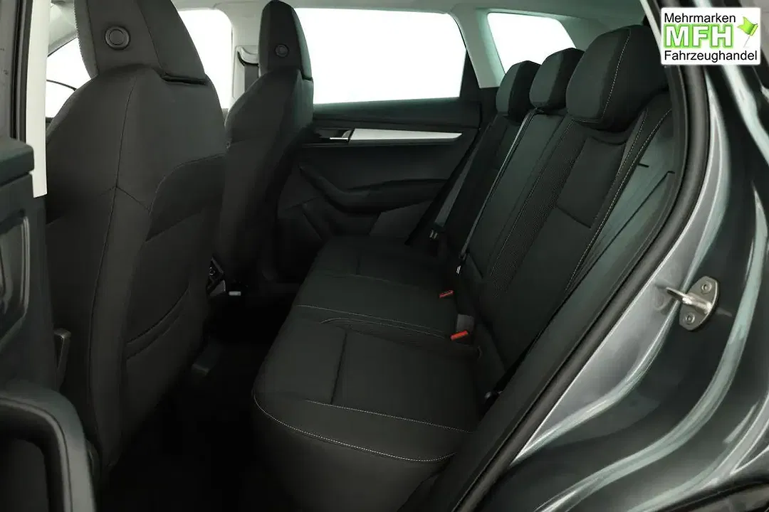 Skoda Karoq - Thumbnail 11