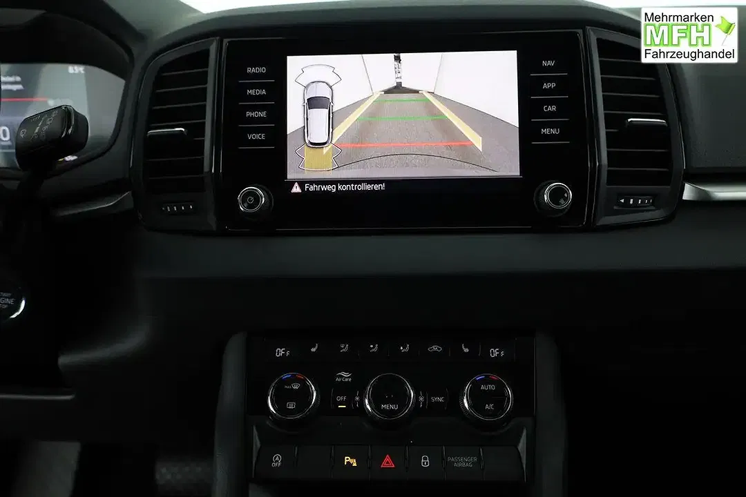 Skoda Karoq - Thumbnail 6