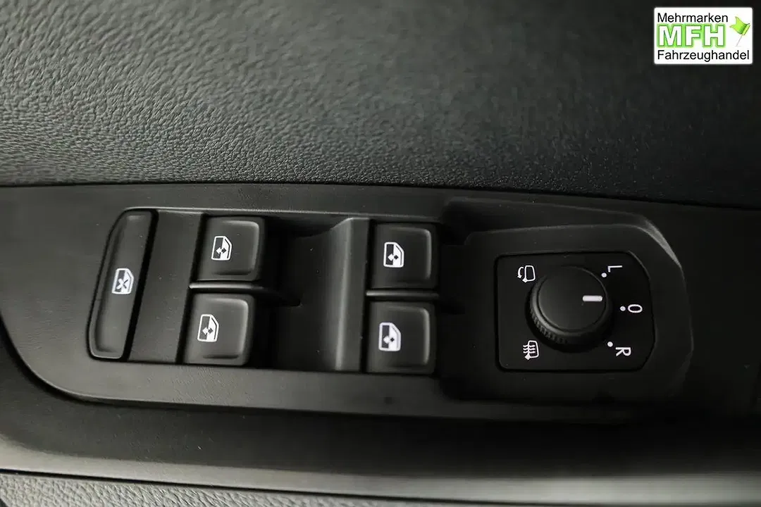 Skoda Karoq - Thumbnail 7