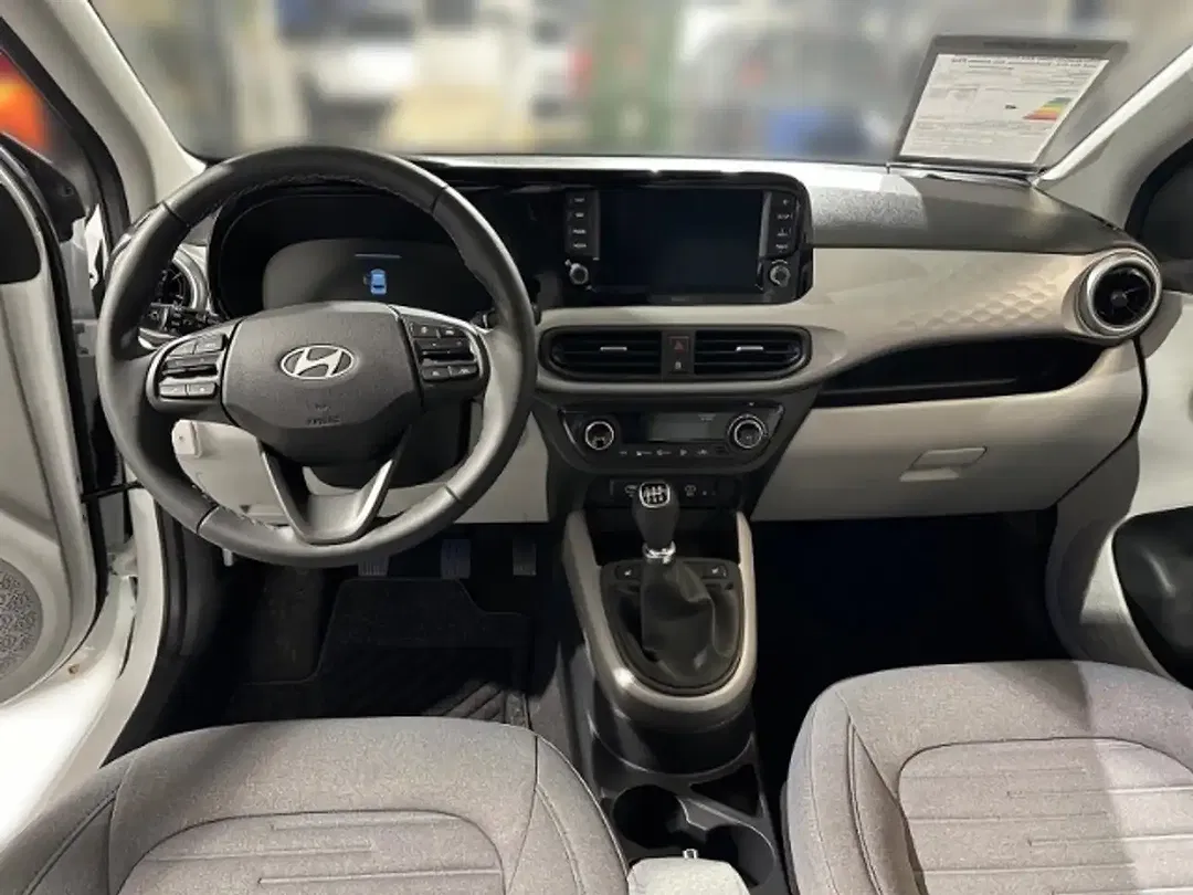 Hyundai i10 - Thumbnail 9