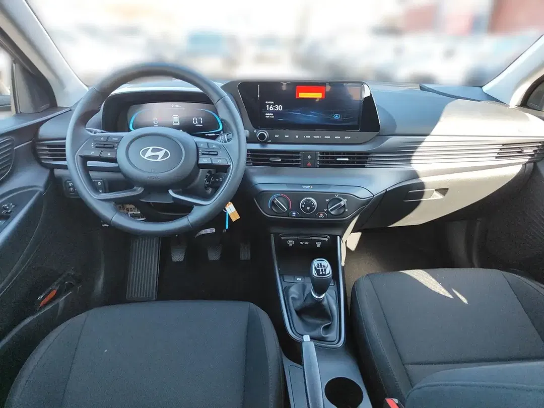 Hyundai i20 - Thumbnail 11