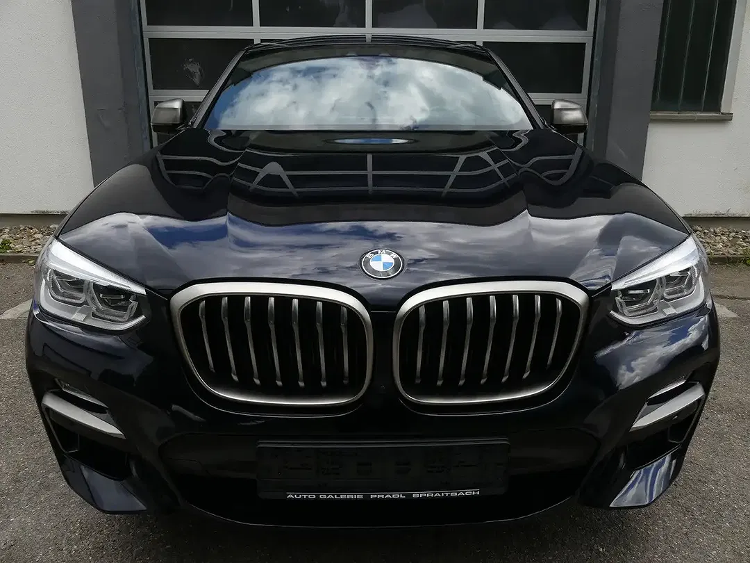 BMW X4 M - Thumbnail 2