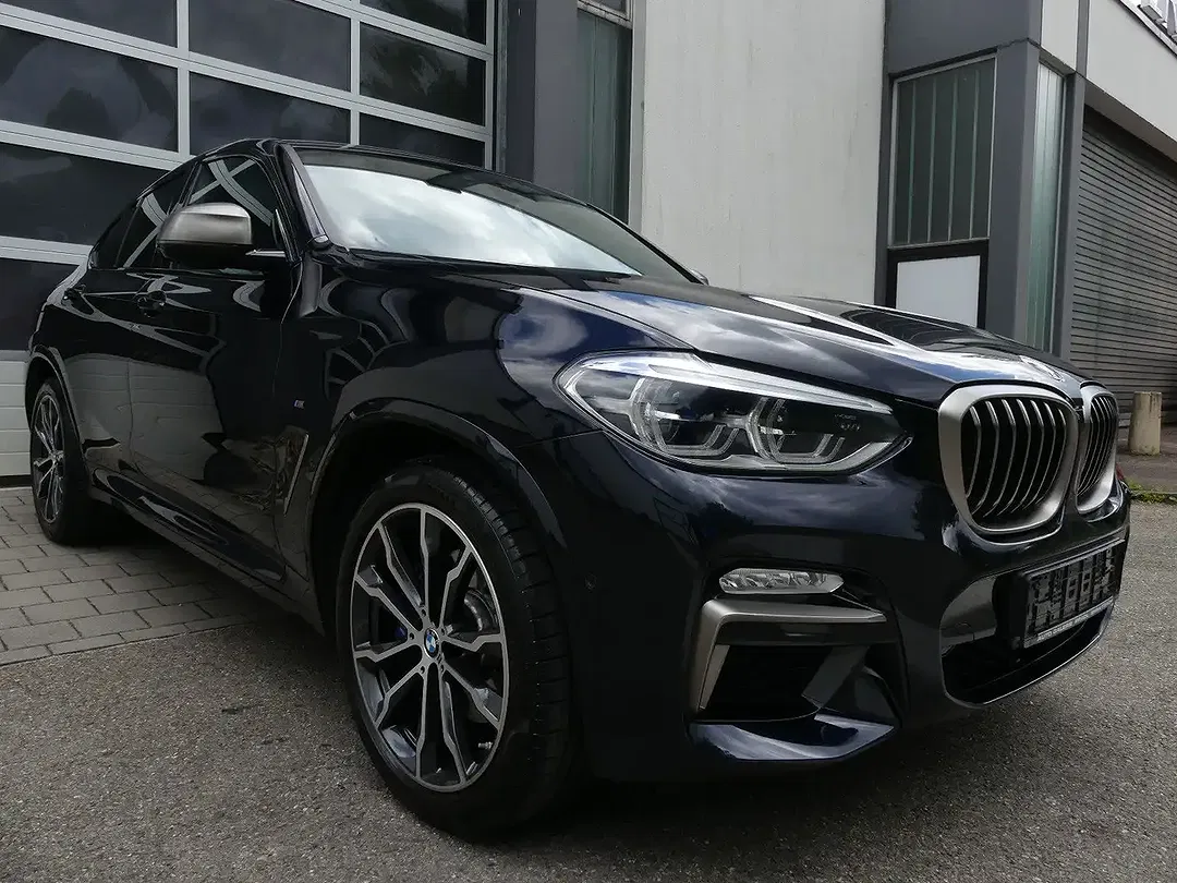 BMW X4 M - Thumbnail 3