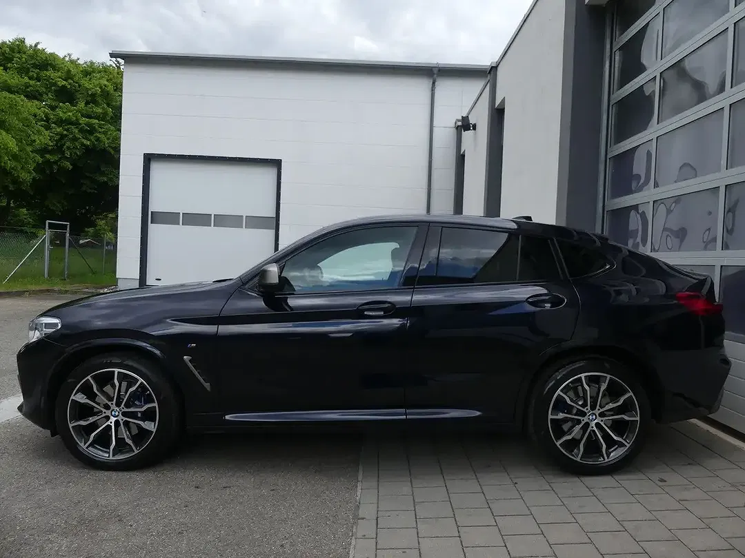 BMW X4 M - Thumbnail 4