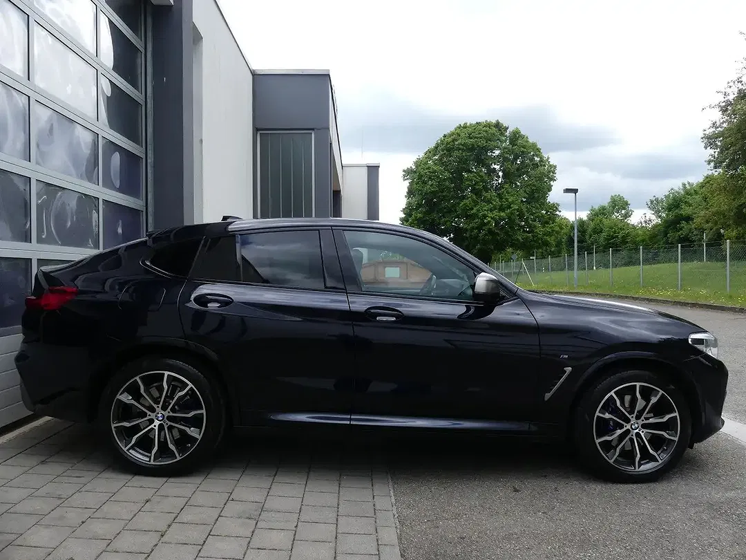 BMW X4 M - Thumbnail 8
