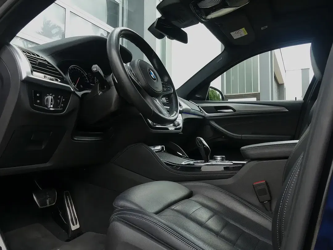 BMW X4 M - Thumbnail 9