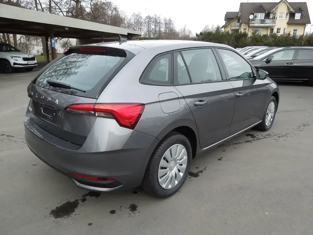 Skoda Scala - Thumbnail 4