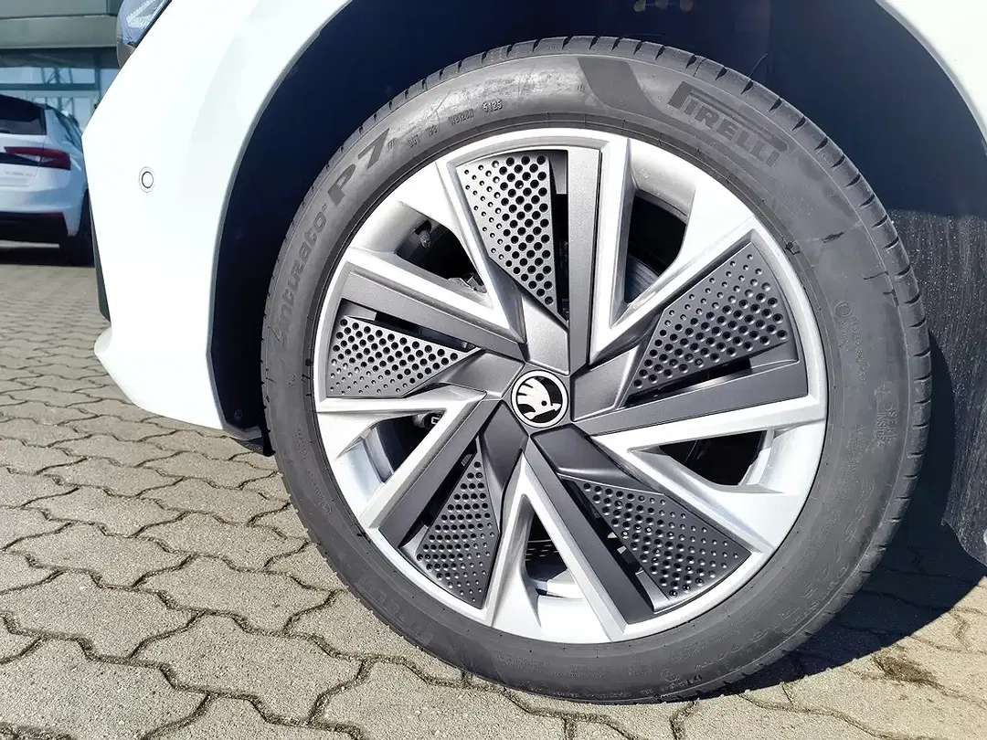 Skoda Superb - Thumbnail 14