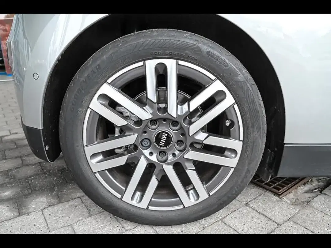 MINI Cooper SE - Thumbnail 4