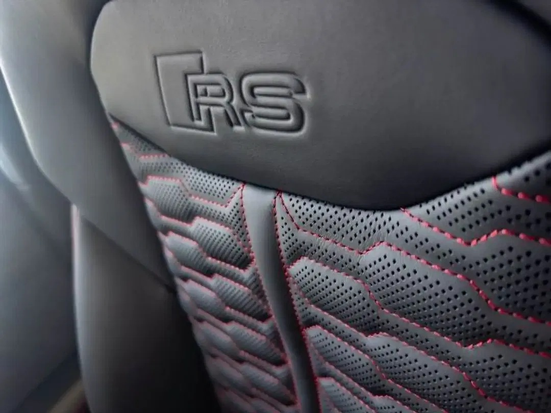 Audi RS Q8 - Thumbnail 10