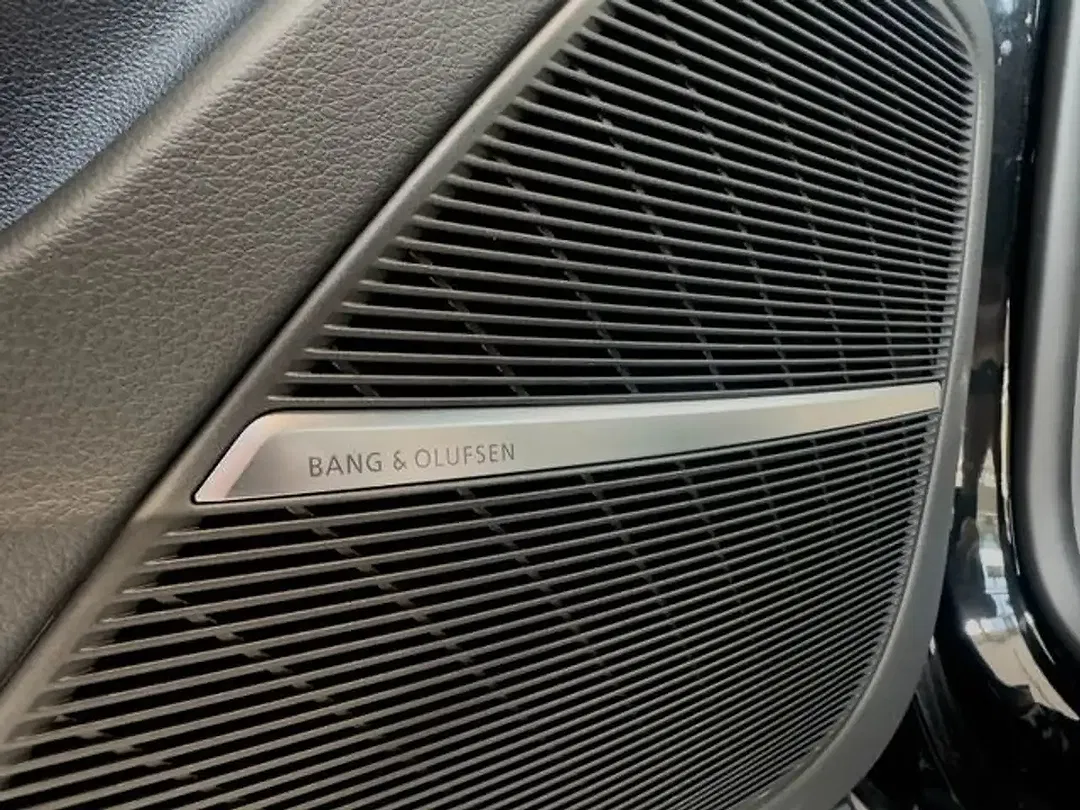 Audi RS Q8 - Thumbnail 8