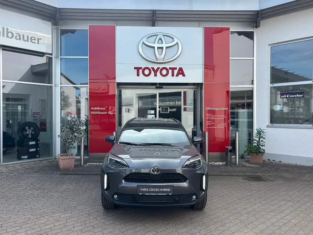 Toyota Yaris - Thumbnail 1
