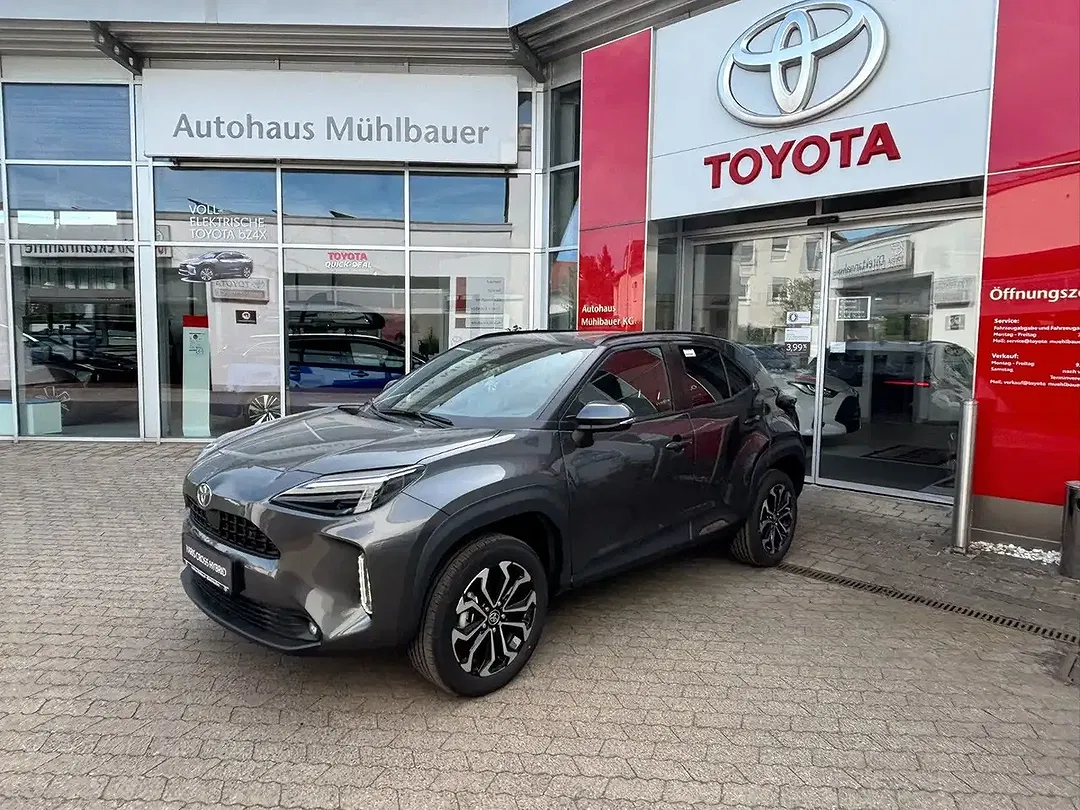 Toyota Yaris - Thumbnail 10