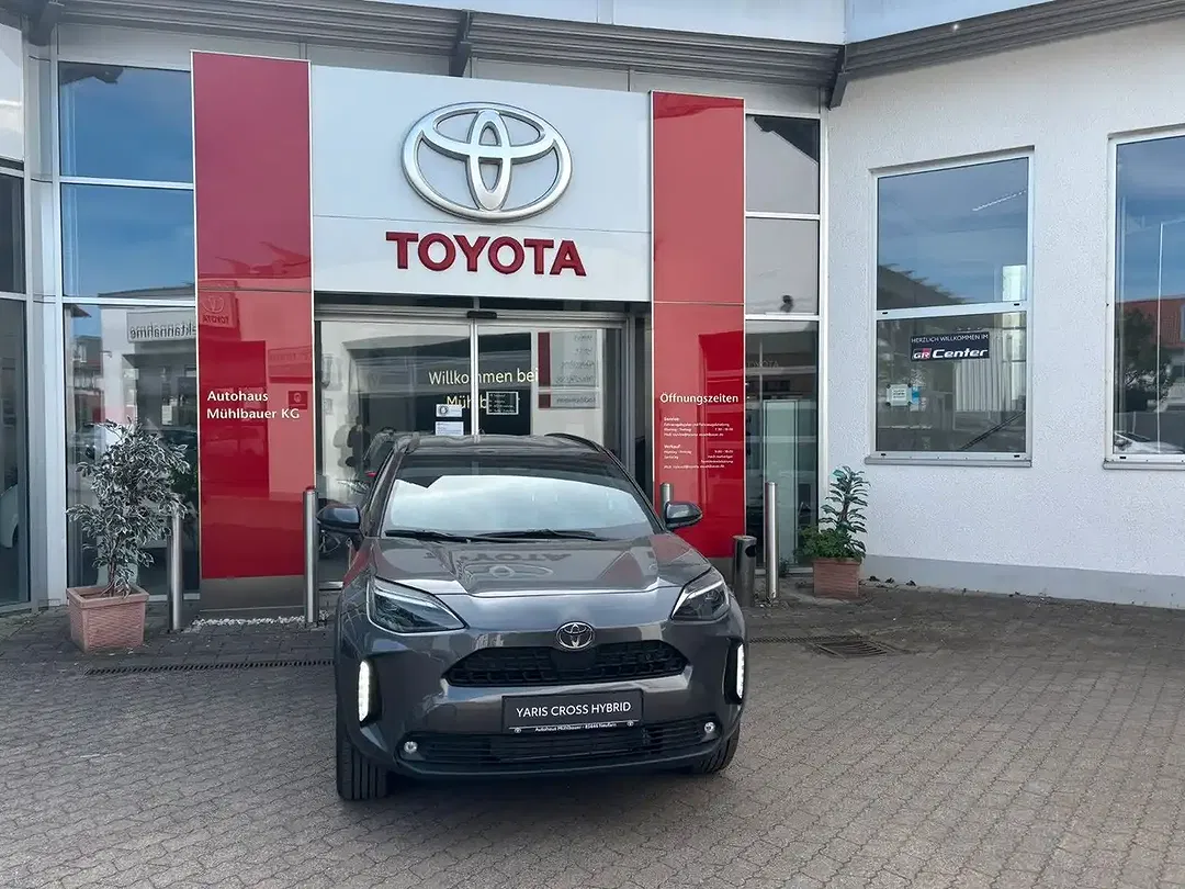 Toyota Yaris - Thumbnail 2