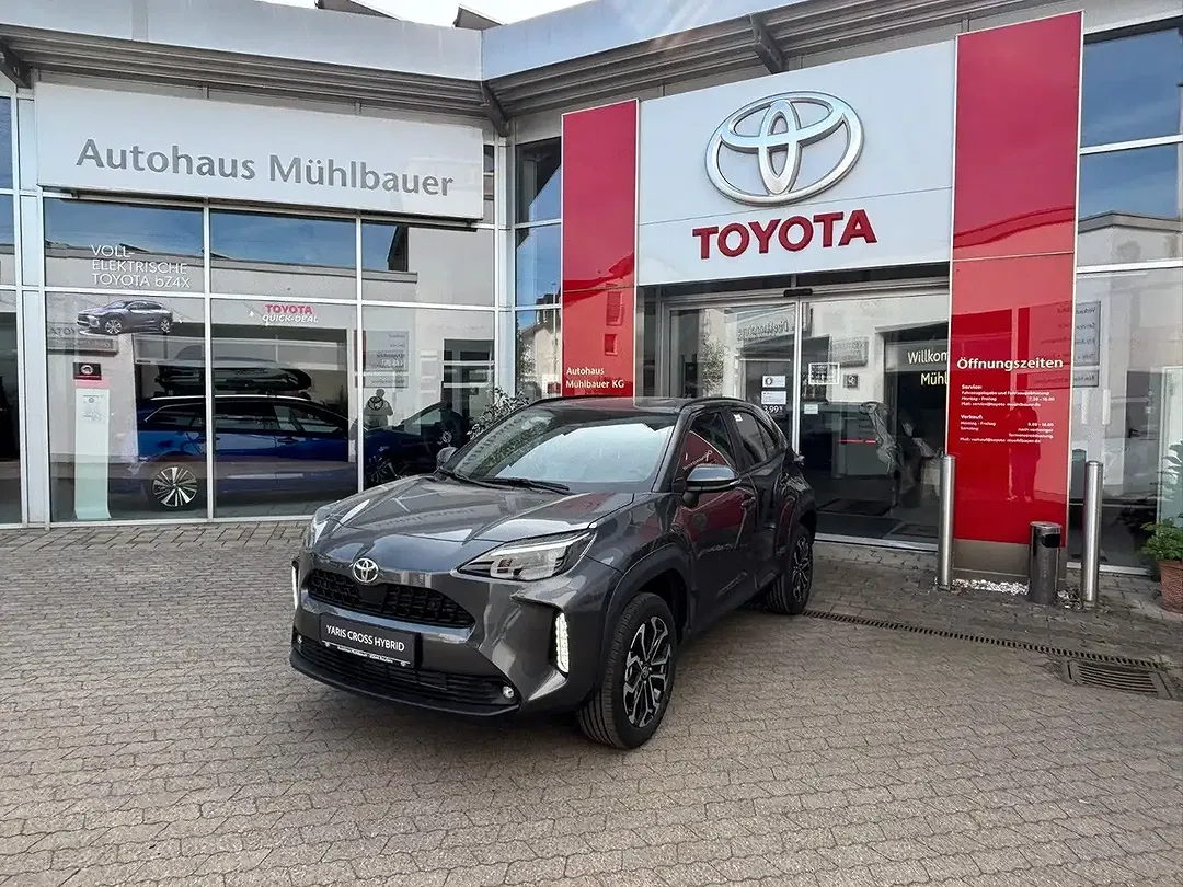 Toyota Yaris - Thumbnail 8